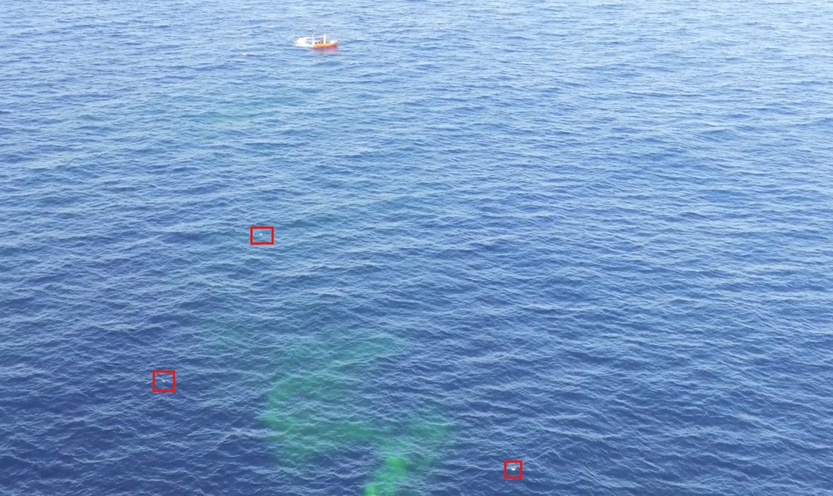 USCG's tweet image. Busted! 🚫 These images show a drug boat’s desperate attempt to ditch its illicit cargo. Not this time—thanks to a satellite that detected suspicious activity and triggered the deployment of a @USCG drone.
As part of our Force Design 2028 transformation, Project Minerva is…