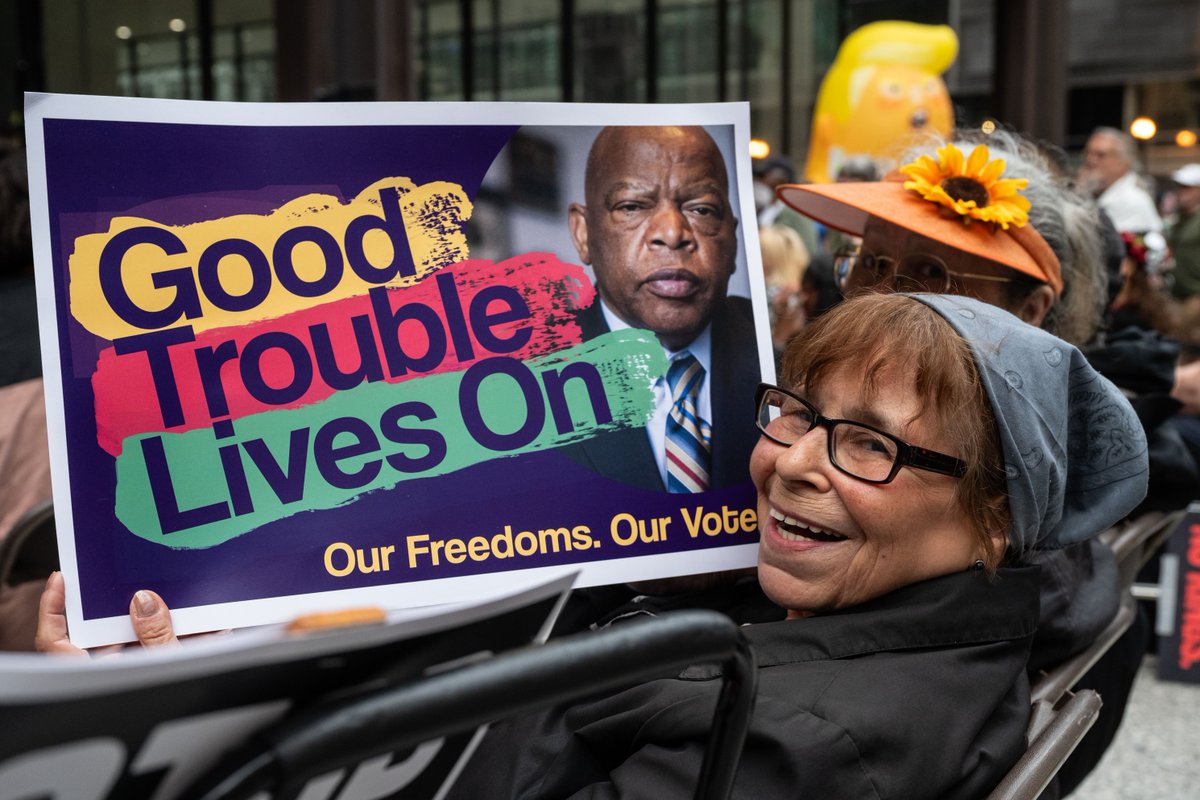 CTULocal1's tweet image. 📢 This week, we honored the late Congressman John Lewis and his vision for our nation at the #GoodTroubeLivesOn Rally in Chicago.
We rallied with educators, faith leaders, working families, and our community to keep fighting for the futures we deserve—ones where everyone has…