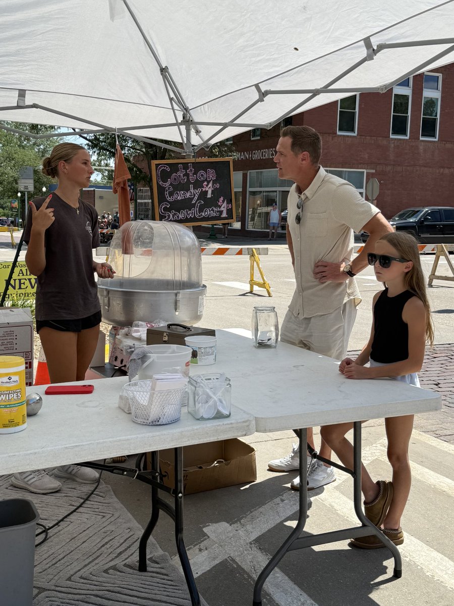 brettlindstrom's tweet image. Olivia and I had a Blast at the Stir-Up Days Car Show out in Ashland! I hope you are enjoying time with your family this Sunday, too.