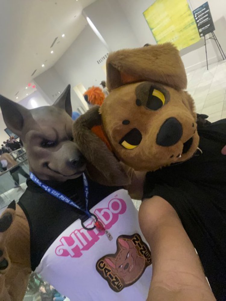 cainenines's tweet image. Good boys do it better

With @Picogobark at @FurryWeekend

#furry #fursuit #puppy #dog #xolo #fwa #FWA25