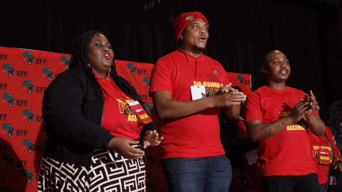 EFFGautengProv's tweet image. 🚨In Pictures🚨
Earlier today, the 1st Subregional Peoples Assembly of the EFF Tshwane 3, successful elected the Chairperson Benjamin Mathebula, Secretary Katlego Chauke, Treasurer Mashudu Phalandwa and 15 Additional Members.
#EFFSRPA