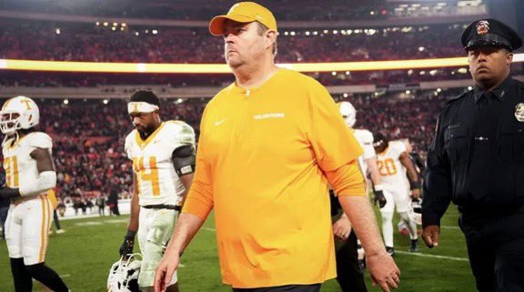 RyanCallahan247's tweet image. For the first time since the Phillip Fulmer era, the Blue-Chip Ratio says Tennessee has enough talent to win the national title in 2025
247sports.com/college/tennes…