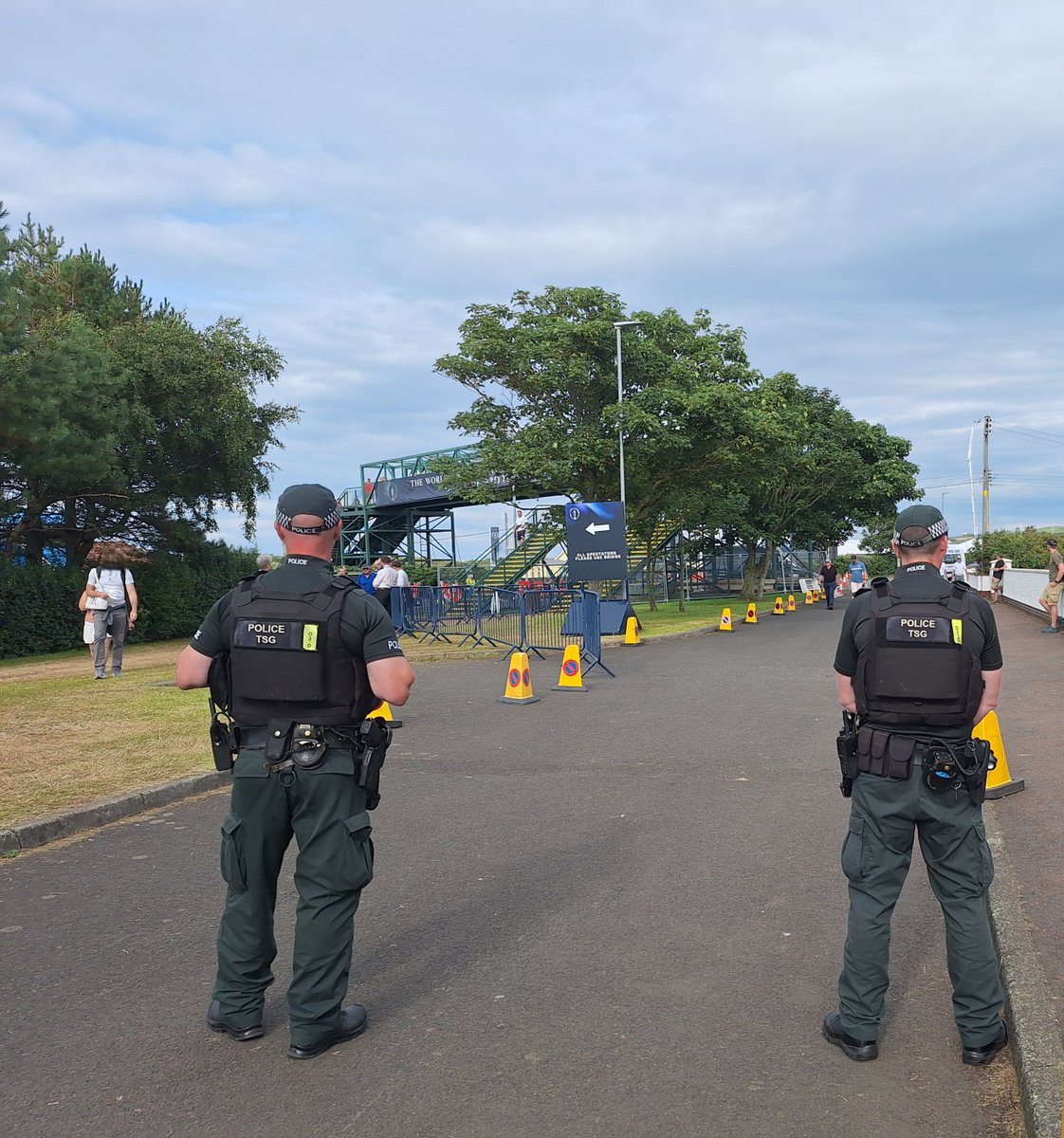 PSNICCGDistrict's tweet image. For the final day of The Open, the Project Servator Team were again on patrol in the Portush area. The Team deployed in both uniform and plain clothes during the public reassurance operation.
#TheOpen
##ProjectServator