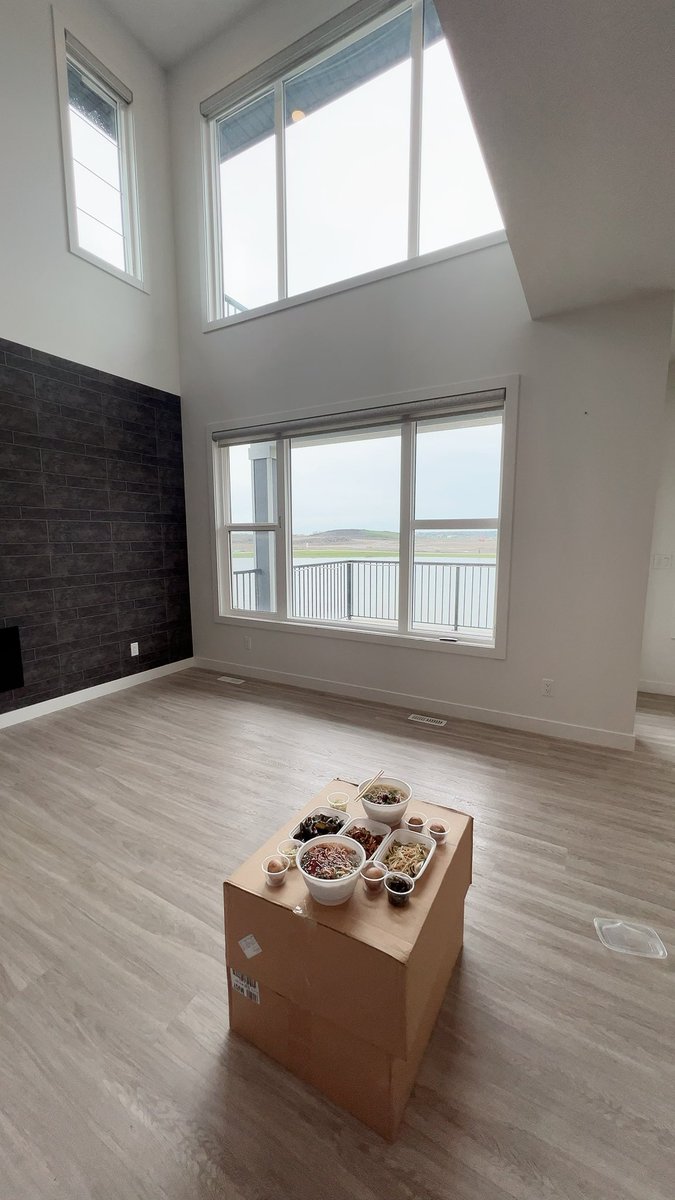 Arrived at new home 🏠 
New start 🥰