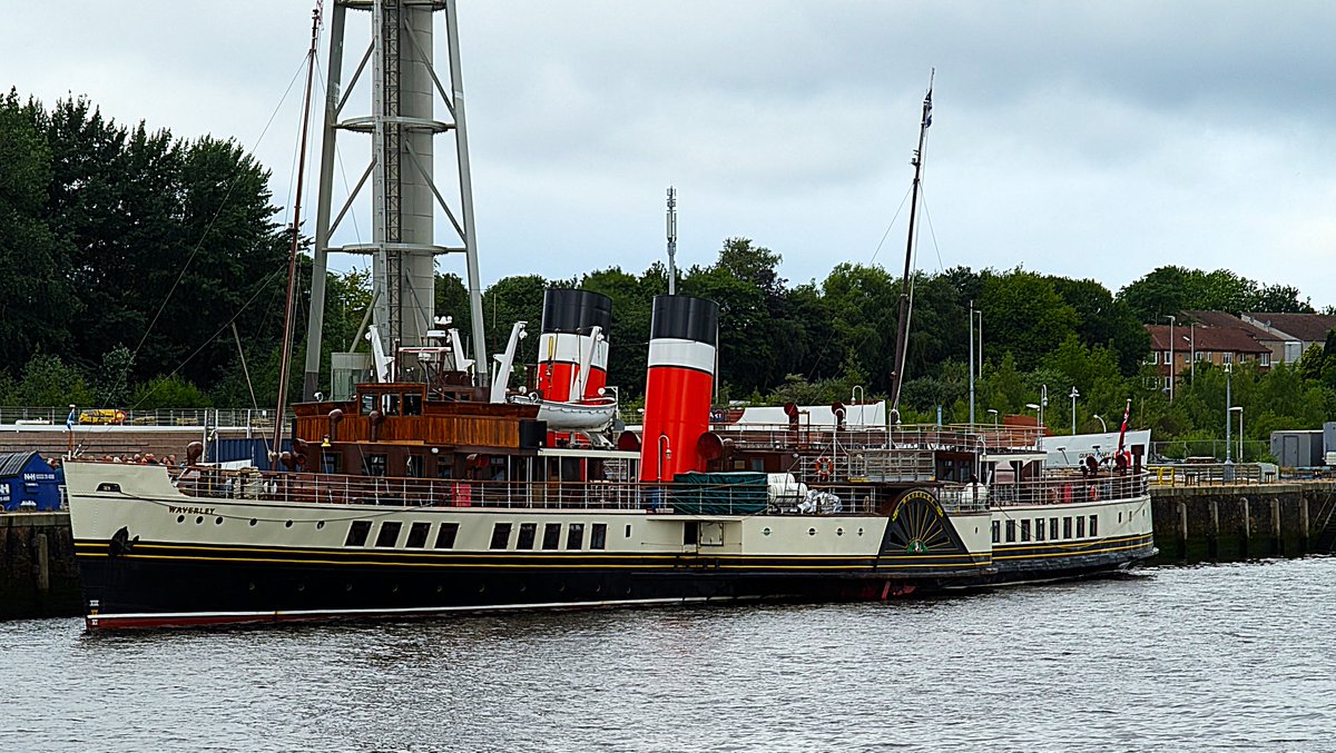 TourGlasgow's tweet photo. Tonight, I am reporting on yesterday's excellent nine hour cruise on the veteran paddle #teamer, #Waverley which, from it's #Glasgow base, provides a programme of trips on and around the River Clyde:https://t.co/KNdO3lveri https://t.co/VrUkYt2bQy