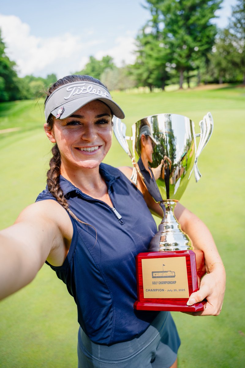 EpsonTour's tweet image. #CasellaGolfChamp Winner’s Selfie with Briana Chacon! 🌲🏆
With Chacon’s second win this season, she has punched her ticket AGAIN to @ExperienceIWGR for the #EpsonTourChampatIW