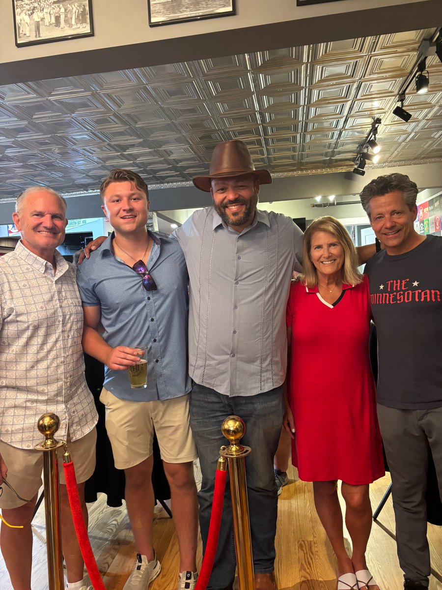 TheMinnesotanCo's tweet image. Thanks to all who attended our pints and politics social! @elliottengenMN @WalterHudson @BrianHegseth @JonJustice