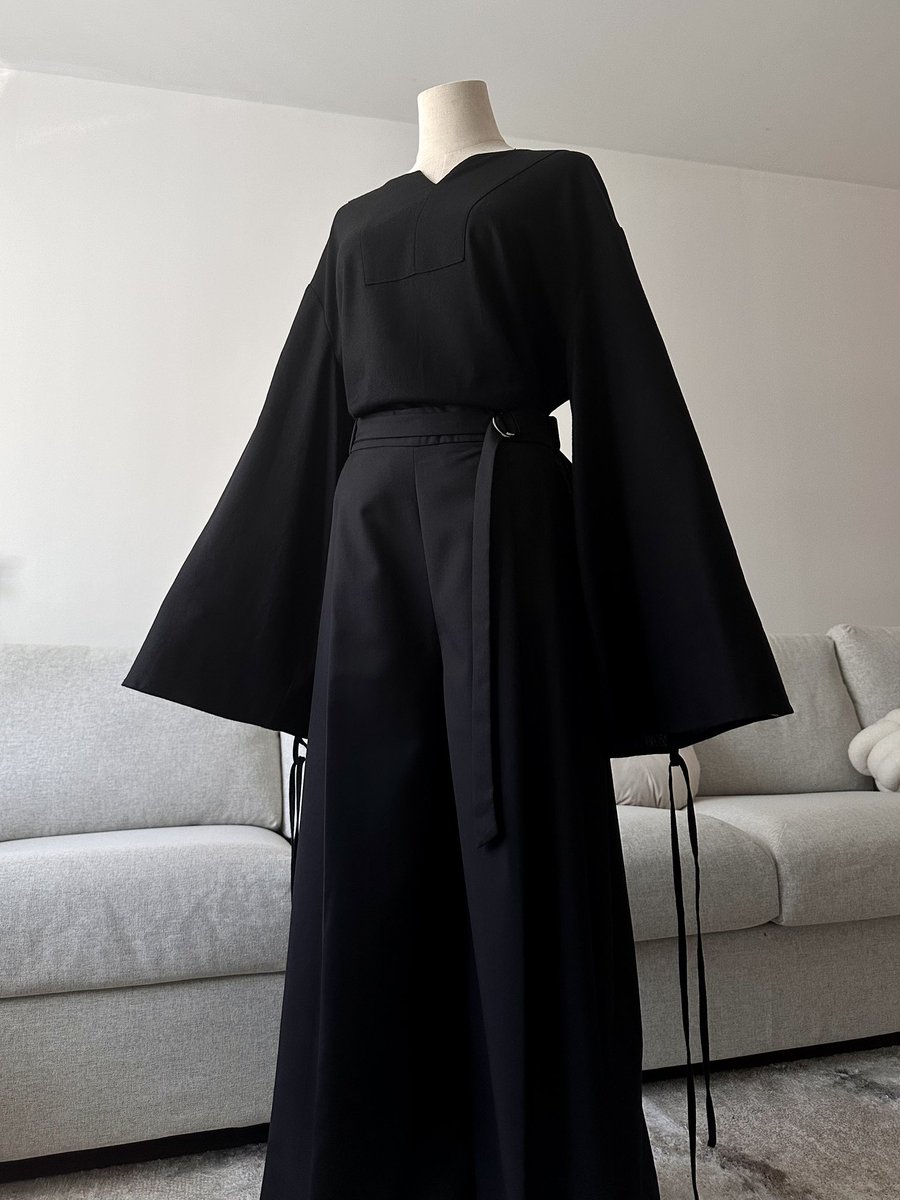 bayekcouture's tweet image. Concours !
Tente de gagner un article de la nouvelle collection de ton choix en t'abonnant et en retweetant ce post.
La nouvelle co sortira le dimanche 27 à 19h.