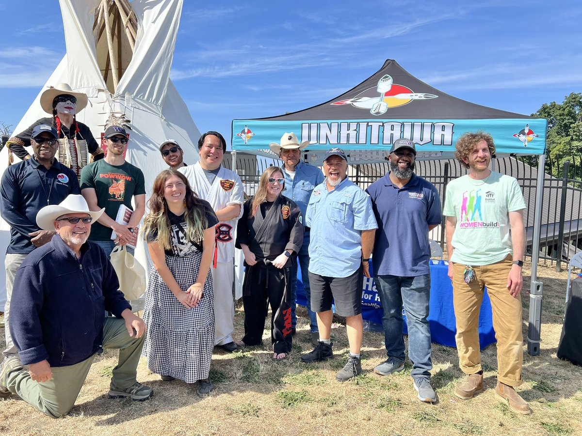 DEASEATTLEDiv's tweet image. DEA Seattle was honored to join WA State Department of Veterans Affairs at the United Indians of All Tribes Foundation's Annual Seafair Indian Days Powwow, at Daybreak Star. We made new friends and shared information about living drug free. @WDVA @UIATF @DEAHQ @TheJusticeDept