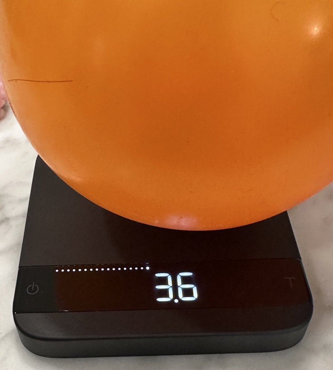 YunTaTsai1's tweet image. So far, I really like the science work book from the Beast Academy.
We had some discussions on the “claims” and “evidence”, and how to validate the assumptions. It established a good thinking process.
In one project, we were trying to validate “do heavy things fall faster?” So…