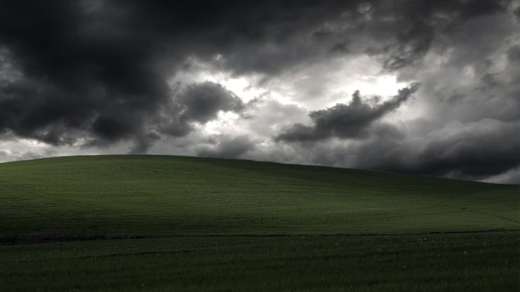 elemmiressoul's tweet image. gloomy clouds.