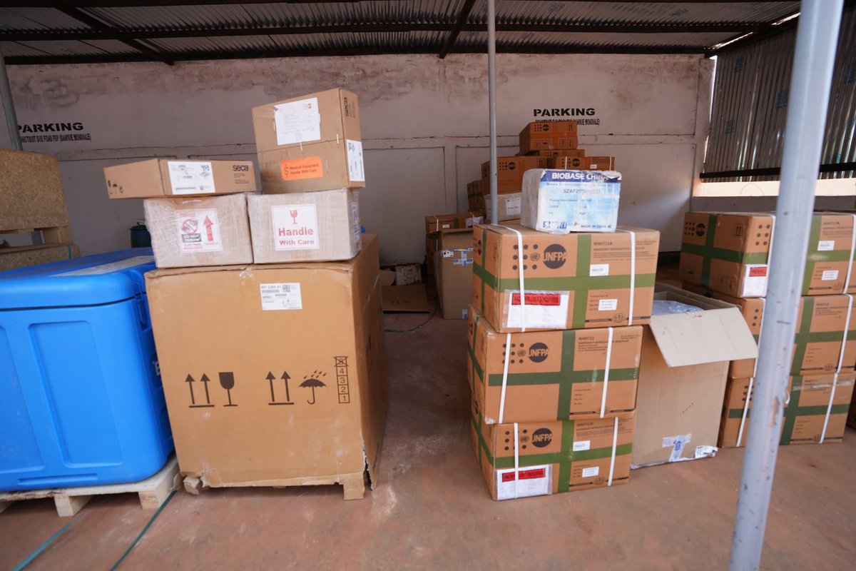 UNFPA Tchad (@unfpatchad) on Twitter photo Pour la #JournéeMondialeDeLaPopulation au #Mandoul, l'<a href="/UNFPATCHAD/">UNFPA Tchad</a> a remis du matériel de transfusion sanguine au Gouvernement.
Cet appui, financé par la <a href="/Banquemondiale/">Banque mondiale</a>, vise à rendre les transfusions plus sûres et complète les équipements des blocs opératoires de la province. Pour la #JournéeMondialeDeLaPopulation au #Mandoul, l'<a href="/UNFPATCHAD/">UNFPA Tchad</a> a remis du matériel de transfusion sanguine au Gouvernement.
Cet appui, financé par la <a href="/Banquemondiale/">Banque mondiale</a>, vise à rendre les transfusions plus sûres et complète les équipements des blocs opératoires de la province.