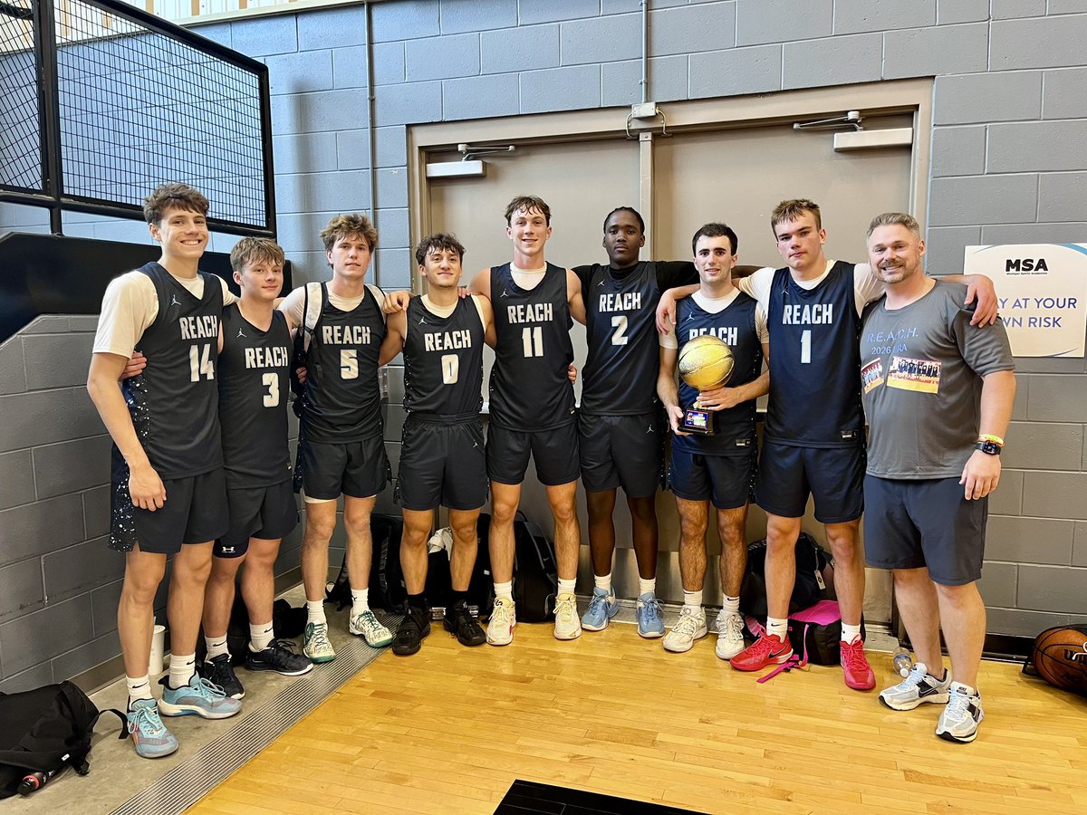 Reach2026's tweet image. Today marks the end of an era for the REACH 2026 team, and true to form, we closed it out with a W thanks to a balanced attack! This has been an incredibly special group since we became REACH in the summer of 2020. What an amazing run! #bealegend #beLEGENDARY