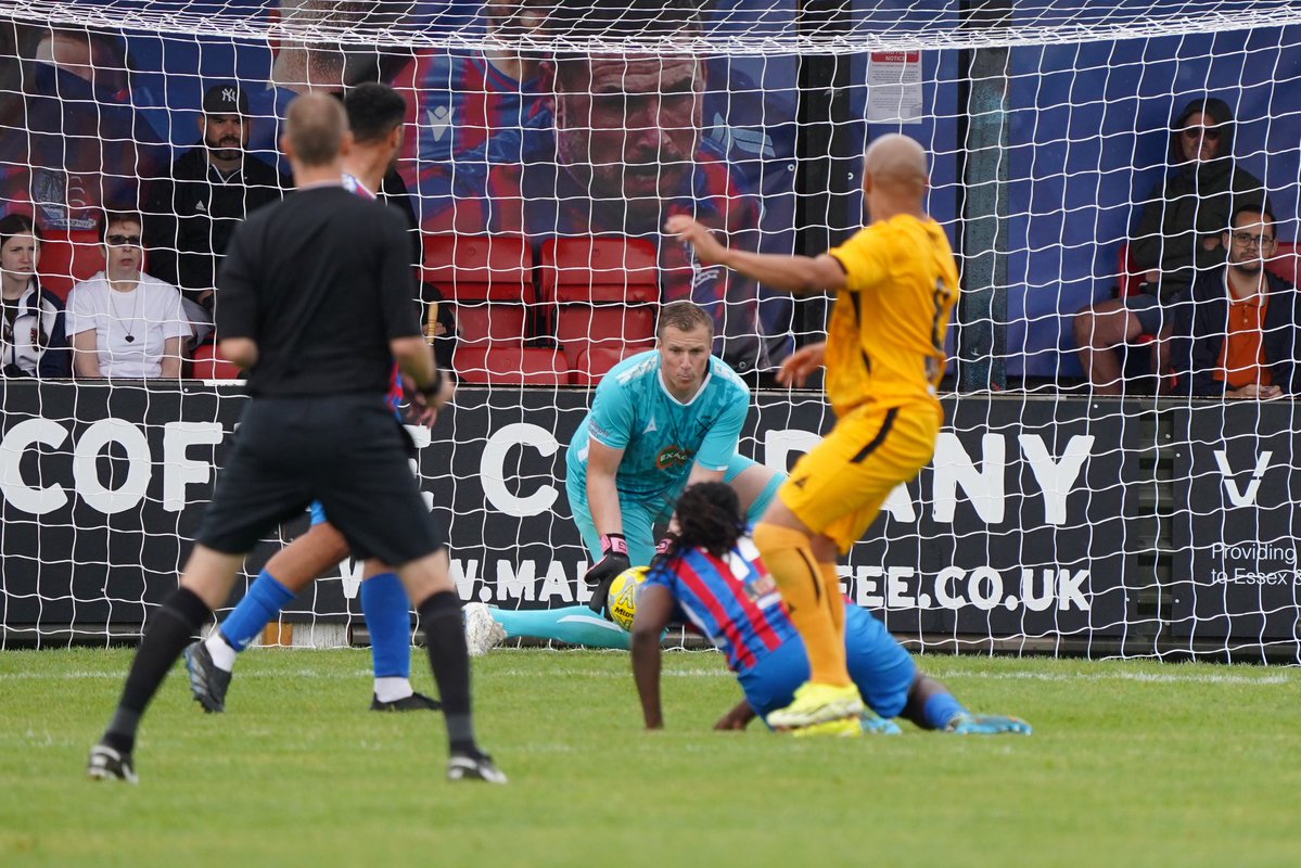 RoyWarner5's tweet image. A few images of Elliot Justham in his testimonial match between a @MaldonTiptreeFC Jammers X1 and @Dag_RedFC Legends.