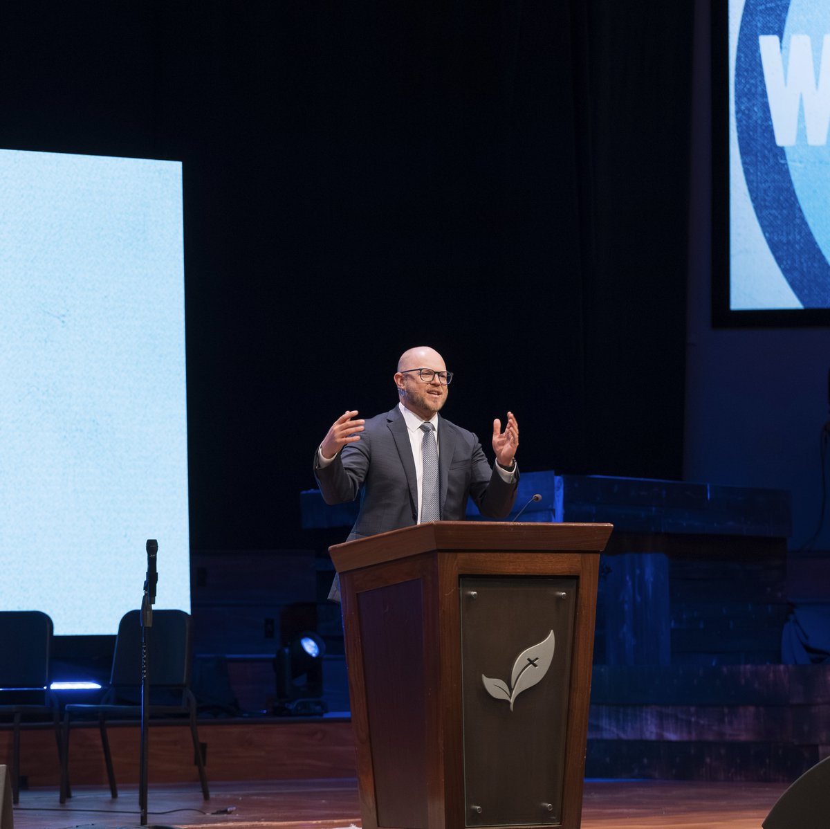 PaulChappell's tweet image. Appreciate the great message by @LarryChappell this morning from Acts 18 and 19 on what happens when the gospel takes root—it changes lives entirely! Thankful for how God continues to transform lives through the power of the gospel @lbc_today!