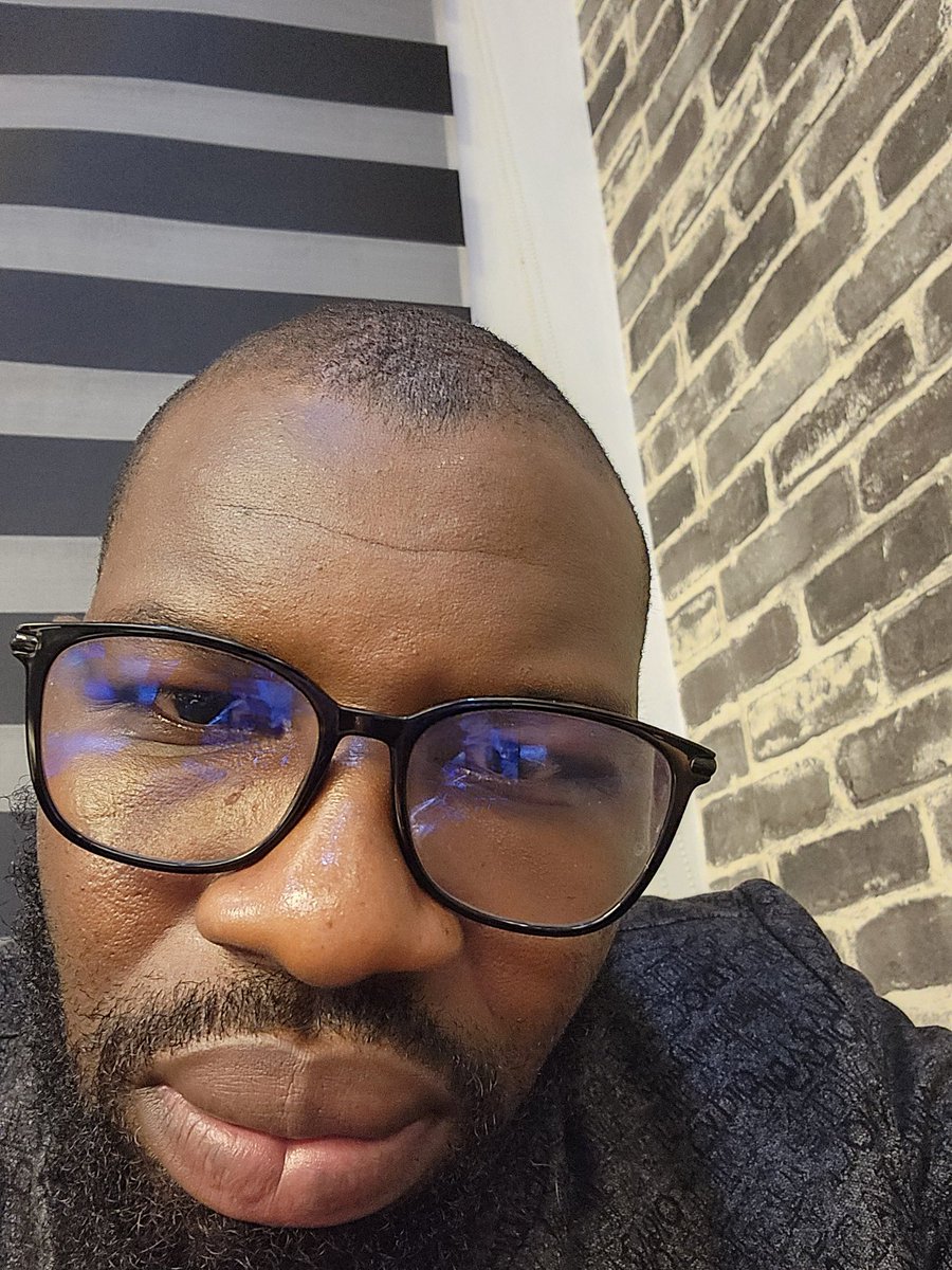 Elderly capture, yadda iyaye suke hoto 😂

Guess who I’m introducing to Web3 and explaining intents to today? 😁

Lately, it’s become my habit wherever i go, i find myself breaking down crypto and Web3 in the simplest way possible to the most friendly listeners. 

One person at a