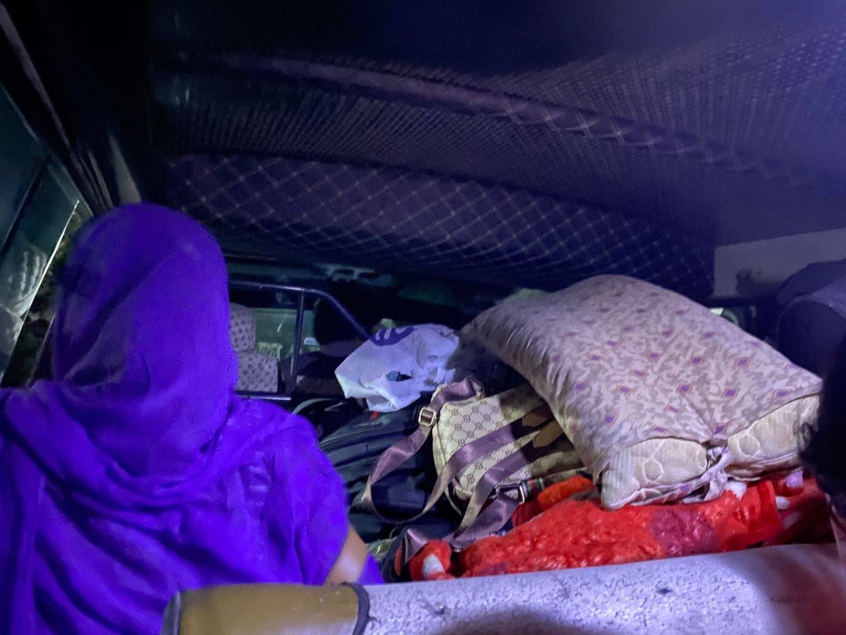 BalocDad's tweet photo. Baloch women in Islamabad have been barred from peaceful protest — no camp, no sit-in. Police have even removed them from their residence. The message from the state is loud and clear: Baloch are not treated as part of this country.

#ReleaseBYCLeaders 
#ShameOnIsbPolice https://t.co/t9uKyuxm7E
