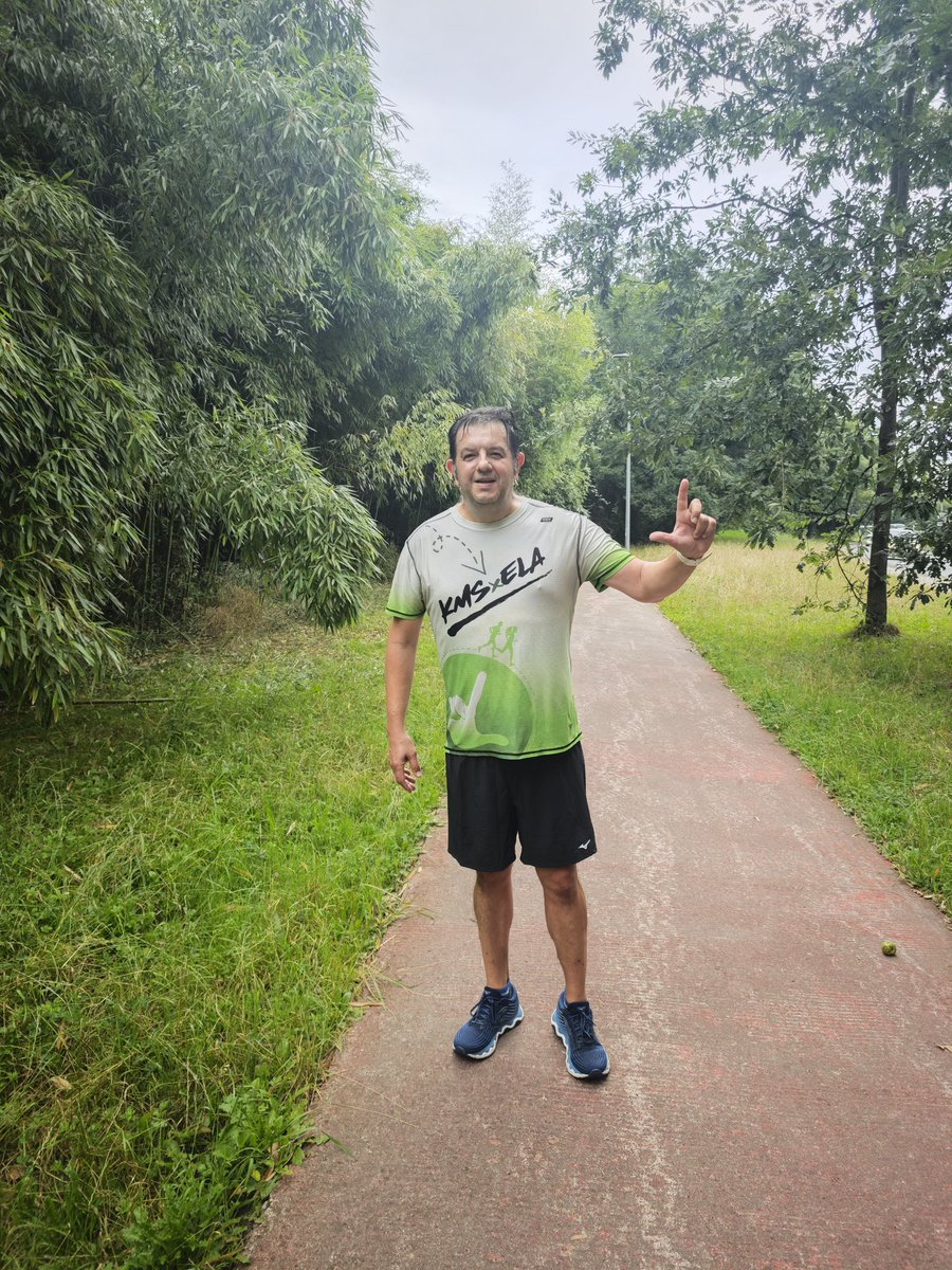 Primera publicación después de cambiar de artefacto mov y restablecer está cuenta en el
 Foto del viernes, después una jornada brutal de trabajo. despiertas y sales a correr, sin pretensiones ,solo disfrutar. Y si te encuentras con un amigo y te saca 📸. Gracias <a href="/otrolocokcorre/">Otro Loco Que Corre</a>
