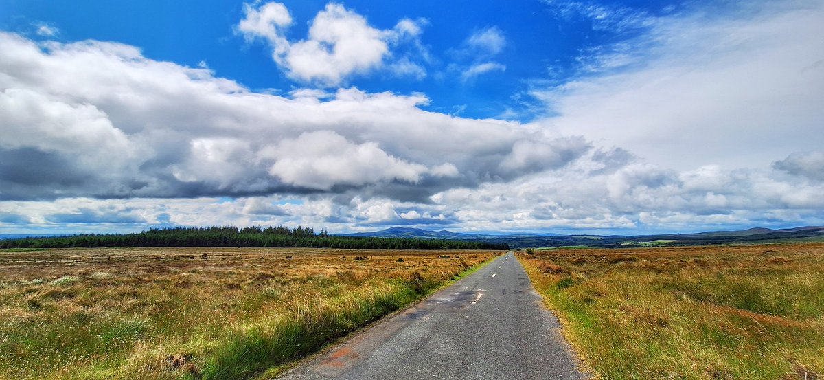 patrickkenealy's tweet image. Sunshine and showers while cycling around the Comeragh Mountains, Co Waterford this afternoon.@AimsirTG4 @ancienteastIRL @barrabest @deric_tv @DiscoverIreland @discoverirl @Failte_Ireland @welovewaterford @VisitWaterford @WaterfordANDme @WaterfordPocket @WaterfordGrnWay