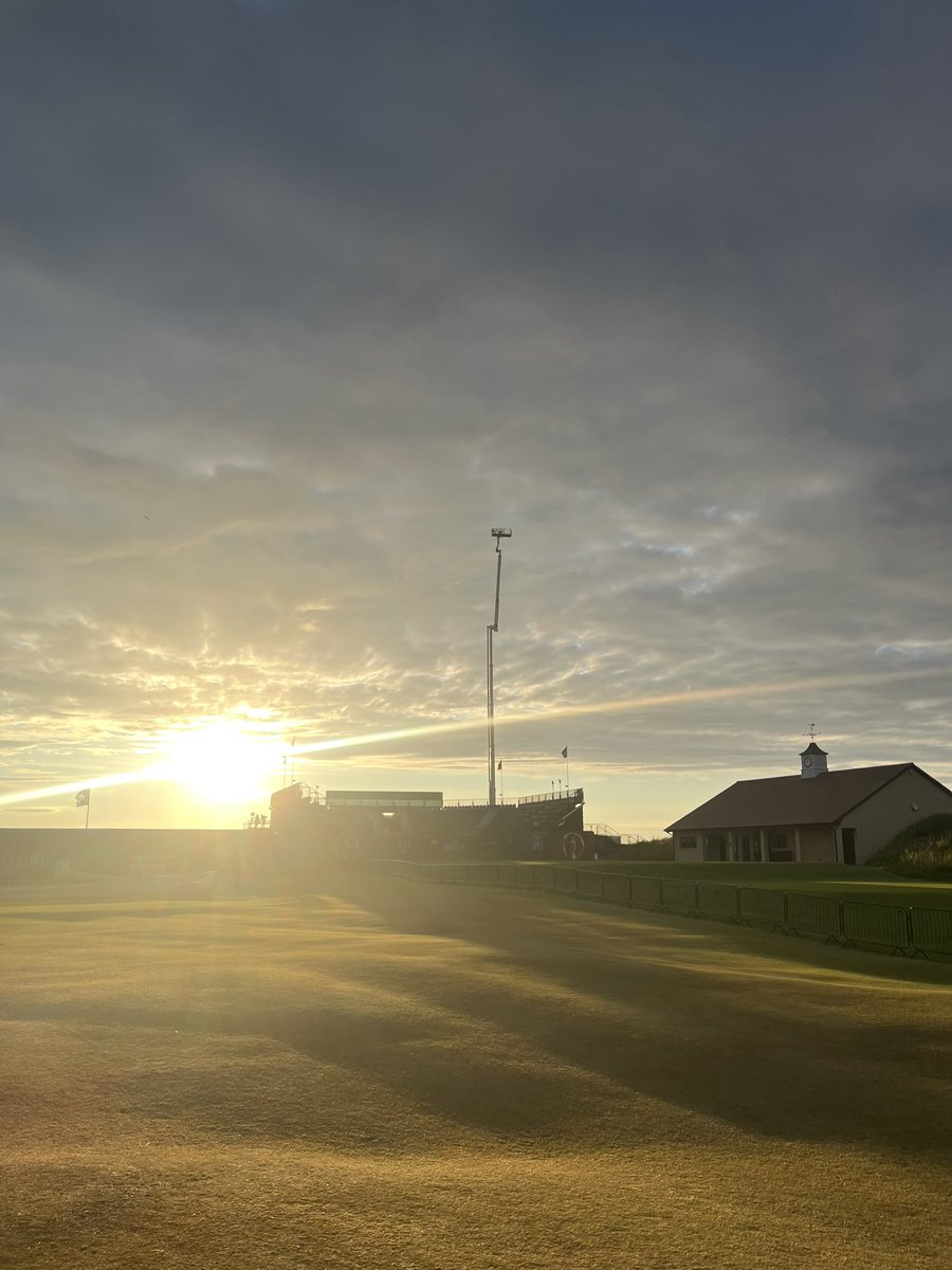 carlmarkham's tweet image. Obligatory photos leaving The Open at Portrush