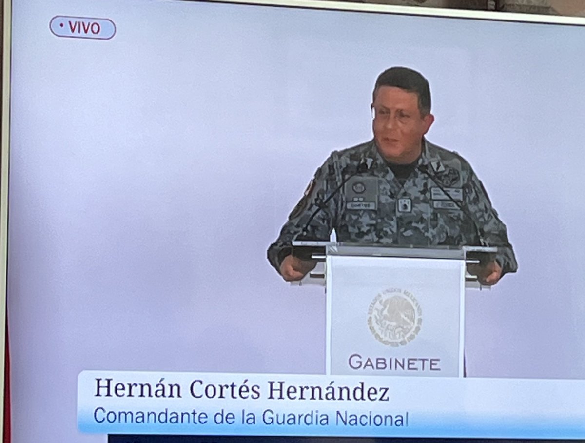 andrearocaloca's tweet image. como que el comandante de la guardia nacional se llama HERNAN CORTES 😭
