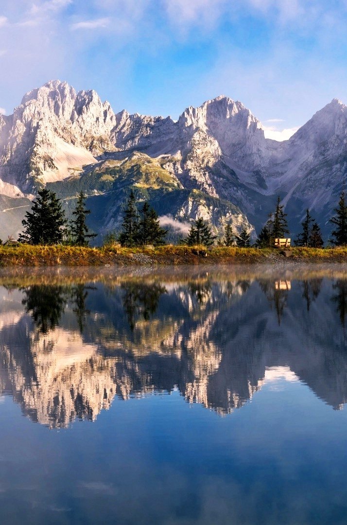 LoveSongs4Peace's tweet image. Lake Astberg is mirroring the scenic Kaiser Mountains in Tyrol, Austria ๐ฆ๐น