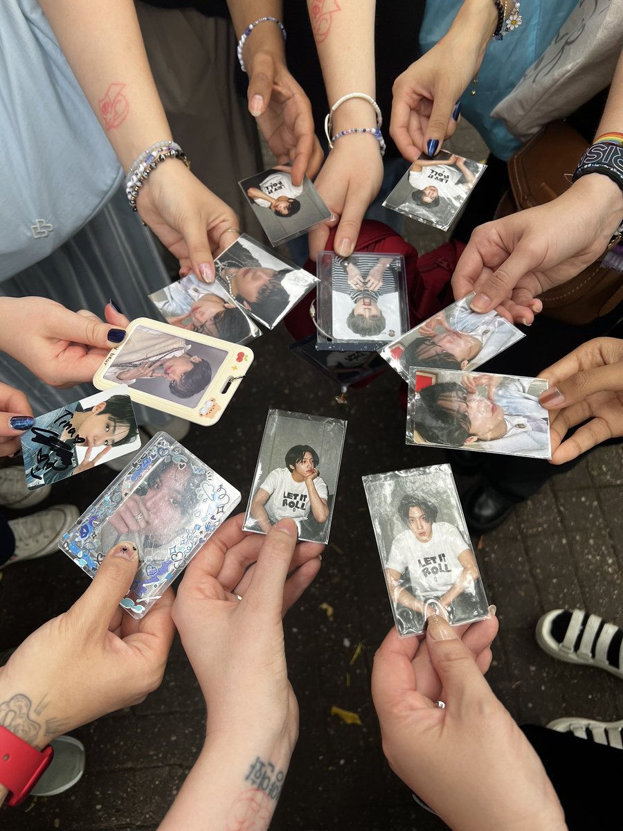 Kipum_0's tweet photo. 💙 European universe mini gathering 💙

it was so much fun 🥹 let’s meet again whenever a ptg member comes here!!!

@mariMeloVerse @_wooyan @mikimiki_uni @Uni_fee @bekindhny @YAWS_AB @c0smicdaisy @ANXlETYPANORAMA @yeopyeopji #정우석 #JUNGWOOSEOK #우석 #WOOSEOK #펜타곤 #PENTAGON https://t.co/7lYS5AK4PS
