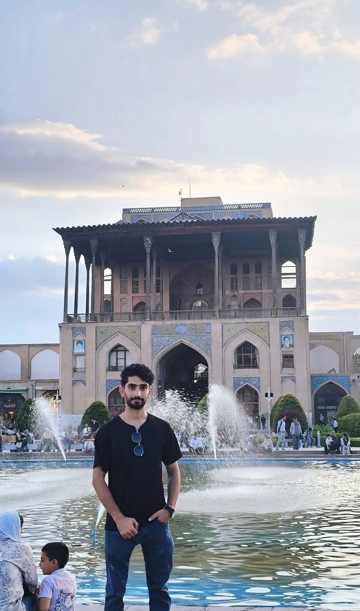 رضـا جـونیـور tweet media