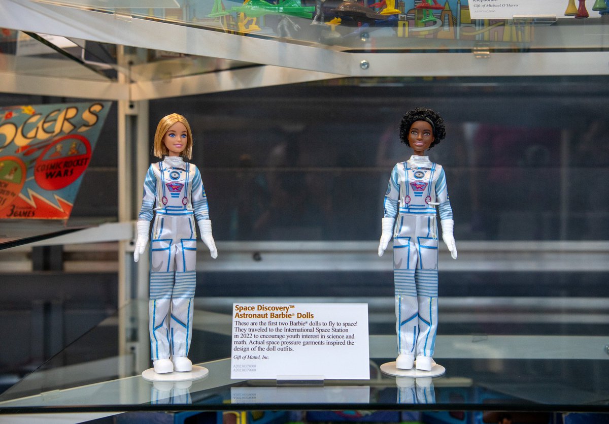 airandspace's tweet image. This week in 2023, two space-flown Barbies went on display at our Steven F. Udvar-Hazy Center. These Barbie dolls spent several months on the International Space Station in 2022 and join other space Astronaut Barbies on display. Learn more: s.si.edu/3rB9k42