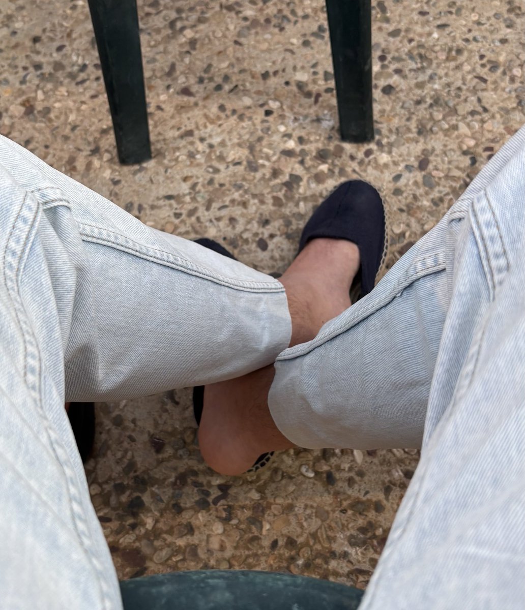 Vayan a misa en pantalón largo, aunque haga calor.
