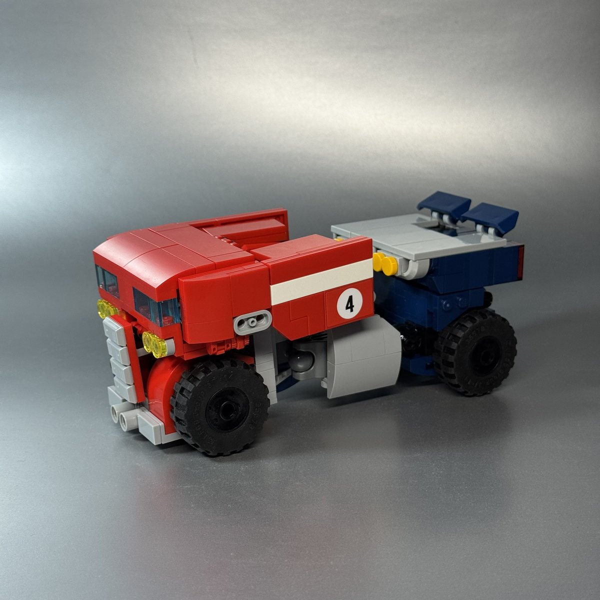 plastic_paddock's tweet image. Cybertronian Optimus prime. Here is an alternate of my Optimus that has much more of @studentscissors strika showing through. I love that model so much that I had to have alternate parts to make it work.