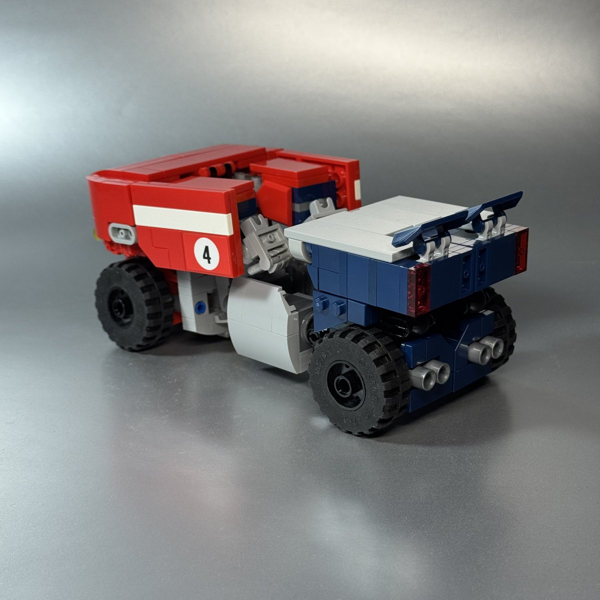 plastic_paddock's tweet image. Cybertronian Optimus prime. Here is an alternate of my Optimus that has much more of @studentscissors strika showing through. I love that model so much that I had to have alternate parts to make it work.