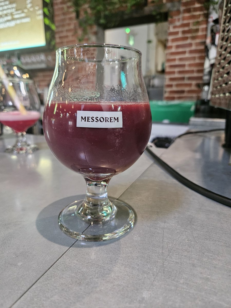 Latou10199359's tweet image. Tiens les boys. #messorem