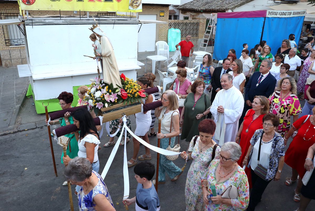 ToledoAyto's tweet image. ⛪️ Misa y procesión en honor a la Virgen del Carmen en el barrio de Azucaica.