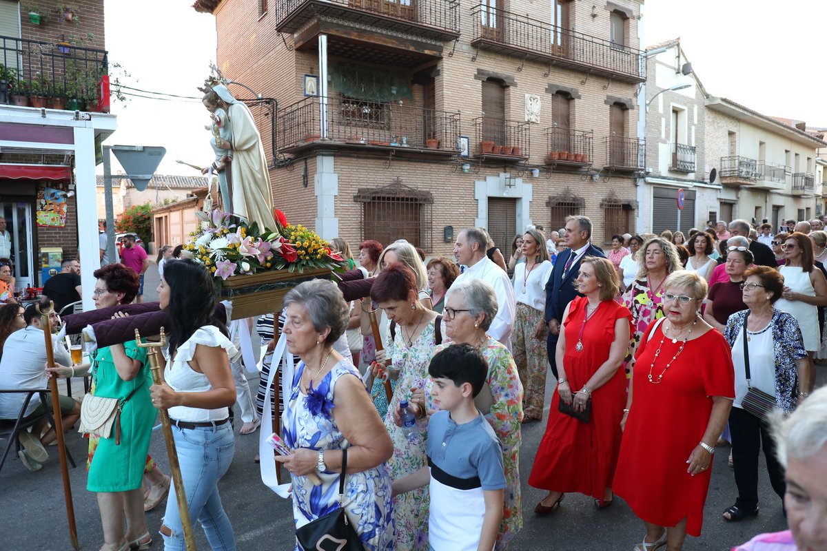 ToledoAyto's tweet image. ⛪️ Misa y procesión en honor a la Virgen del Carmen en el barrio de Azucaica.