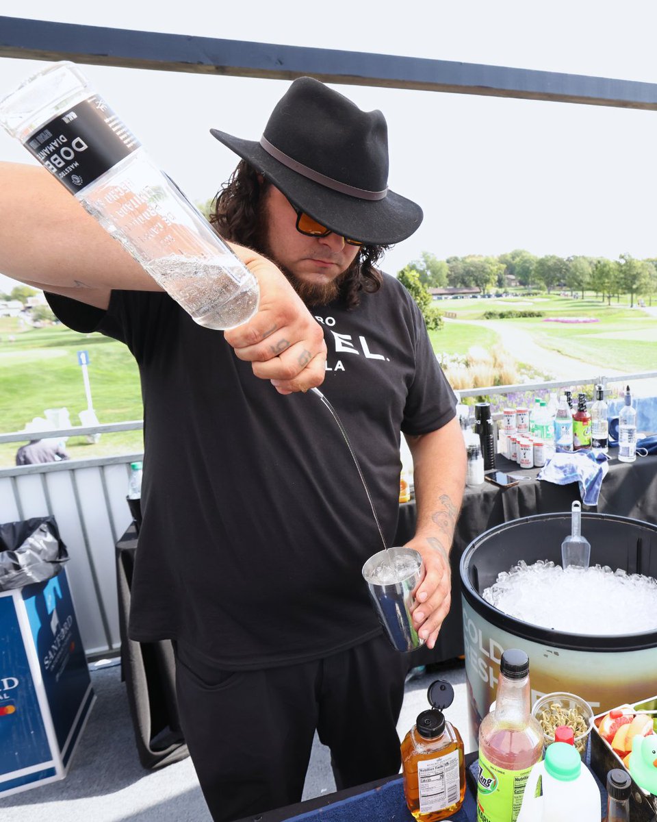 SanfordIntl's tweet image. Happy National Tequila Day 🍹

Make sure to celebrate at this years tournament by stopping by the Maestro Dobel Tequila Deck and grabbing a signature cocktail 🍻

#NationalTequilaDay | #MoreThanGolf
