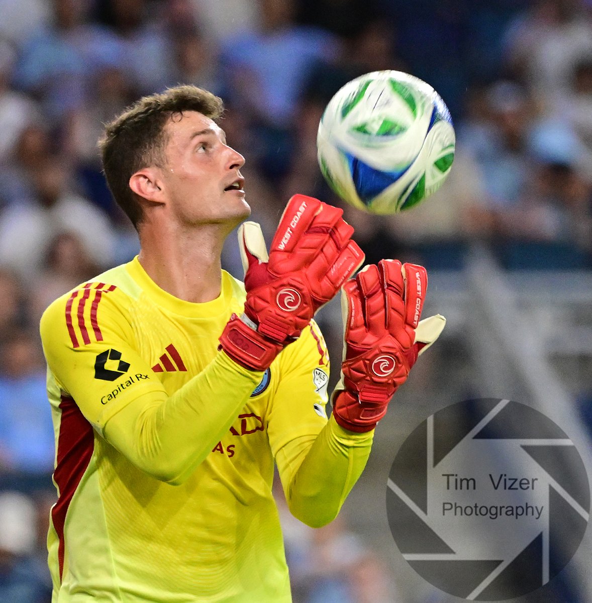TimVizerPhoto's tweet image. New York FC tied 1-1 with Sporting KC in a Major League Soccer game Sunday night. I was covering the game at Children's Mercy Park in Kansas City for my agency, Sipa USA. timvizerphotography.com @MLS @SportingKC @newyorkfc #SportsPhotographer #soccer