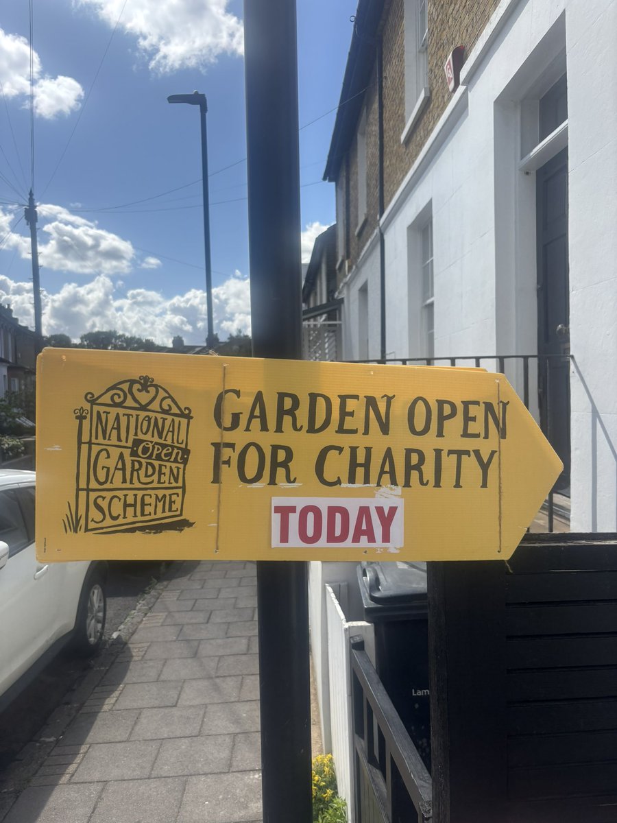 ClaphamTownLab's tweet image. Today was the @NGSOpenGardens and we were delighted to visit the garden of @AmielWayne in Clapham Town raising funds for @trinityhospice
“1st featured on BBC2 Gardeners' World, 2018, it’s a visual feast of intoxicating colours as Clapham meets Jamaica!”
ngs.org.uk
