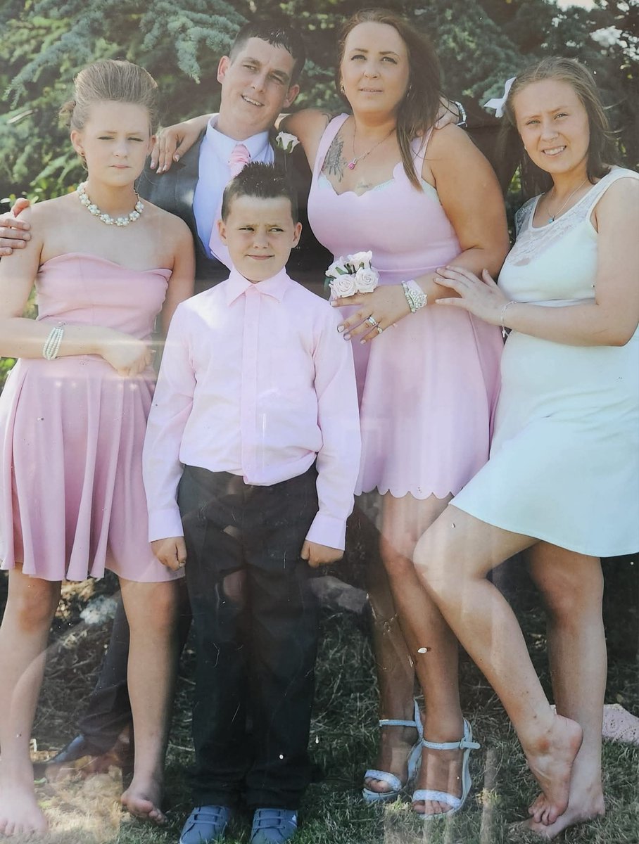 corinnesones's tweet photo. Miss my kids and my girl on the most important day passing her law degree. Why do they have to frow up and move away https://t.co/aFFd1ve8vB