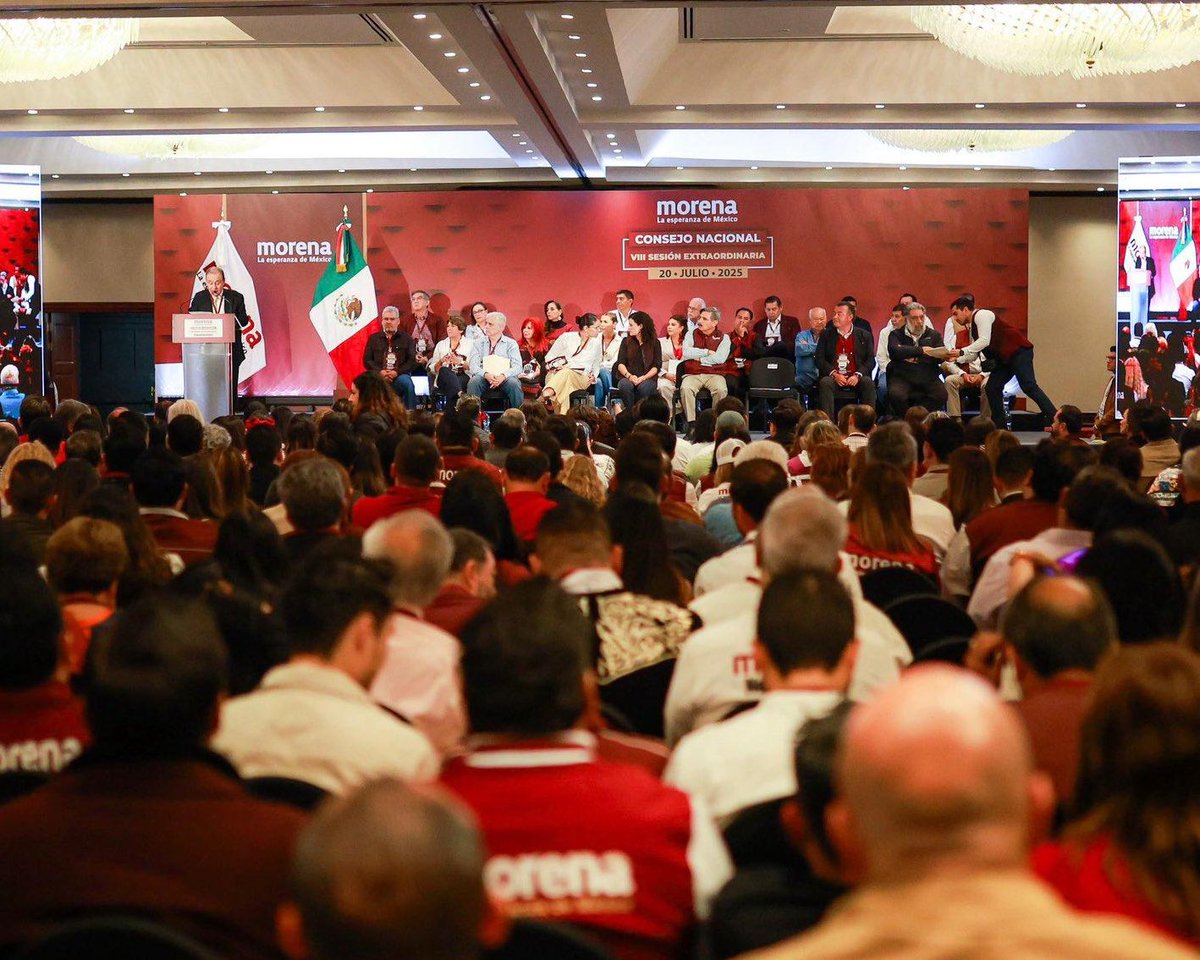 AlfonsoDurazo's tweet photo. Con nuestra Presidenta, la Dra. Claudia Sheinbaum (@Claudiashein) al frente, reafirmamos nuestra unidad y compromiso en la VIII Sesión Extraordinaria del Consejo Nacional de Morena.

Seguimos avanzando con los principios que nos dieron origen: no robar, no mentir y no traicionar al pueblo.

¡La transformación va y no se detiene!