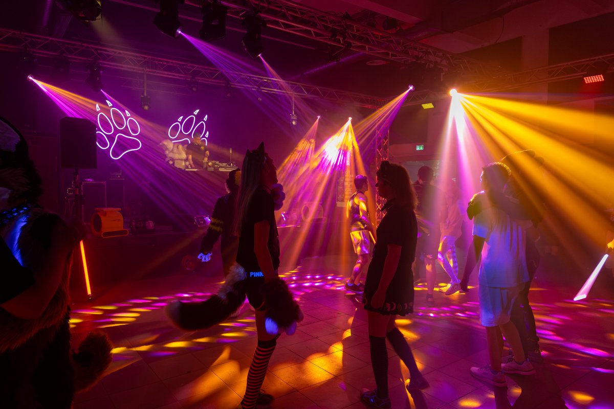 KeksiDragon's tweet photo. Had a blast at the #schebbndance #furdance last night! 😊

The music &amp; atmosphere were absolutely amazing and it was a lot of fun to party and dance with the crowd.

Thanks a lot to everyone who made it possible.🤗
Already can't wait for the next one!

#furry #furryfandom https://t.co/X4wFKAmel1