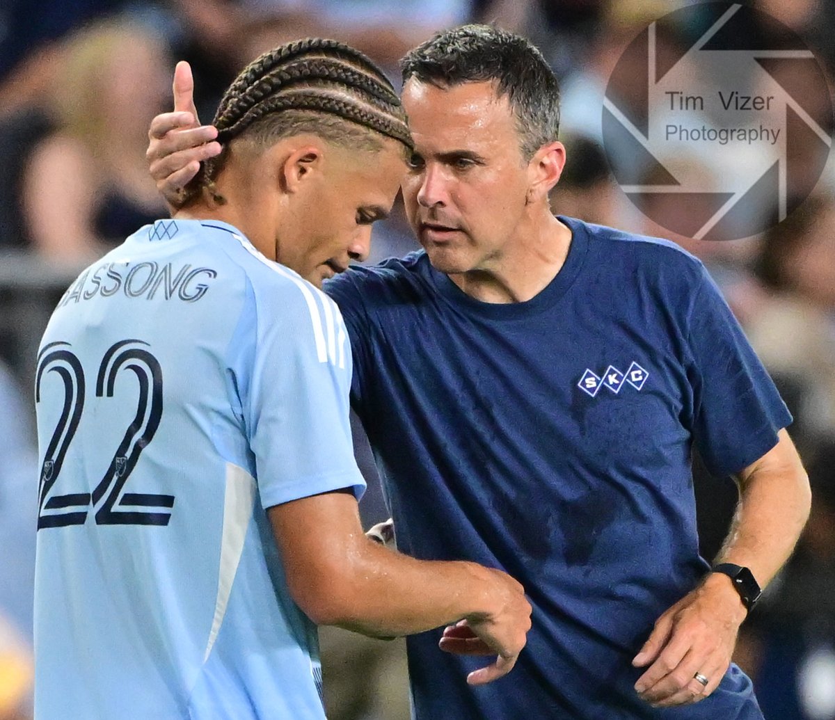 TimVizerPhoto's tweet image. New York FC tied 1-1 with Sporting KC in a Major League Soccer game Sunday night. I was covering the game at Children's Mercy Park in Kansas City for my agency, Sipa USA. timvizerphotography.com @MLS @SportingKC @newyorkfc #SportsPhotographer #soccer