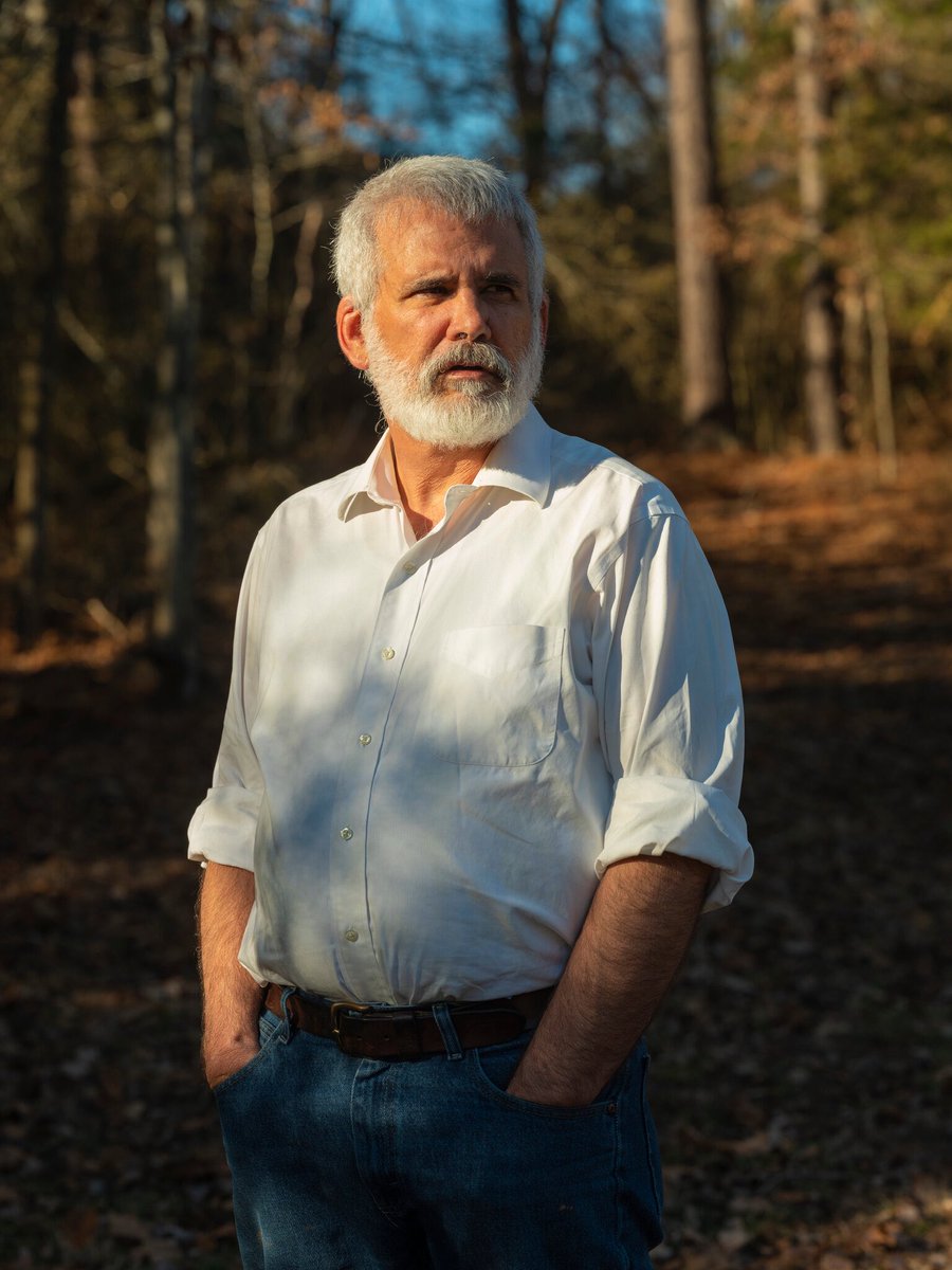 MAHA_PAC's tweet image. Dr. Robert Malone just revealed the FDA approved Moderna’s new Covid shot without RFK Jr.’s knowledge or sign-off.
He was on vacation and never briefed on the decision.
“The unfortunate facts are that this decision… was made public when both the Secretary of HHS and his…