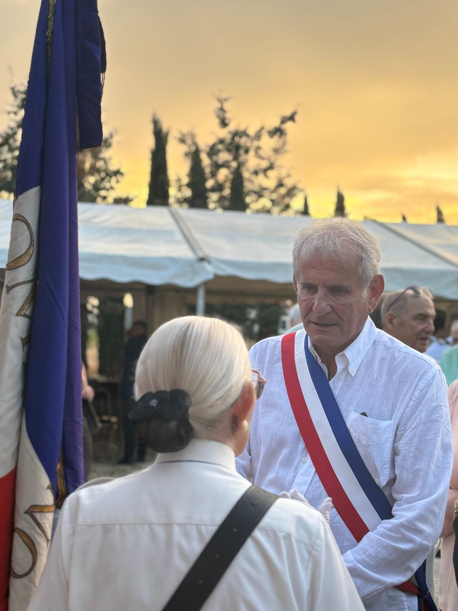AlainParra's tweet image. Présent à la cérémonie d’hommage aux victimes des crimes racistes et antisémites de l’État Français et aux Justes de France, à Aix-en-Provence. Une belle rencontre à cette occasion avec Madame la Ministre @juliettemeadel.
L’horreur fut réelle. Seule la mémoire nous protège.
