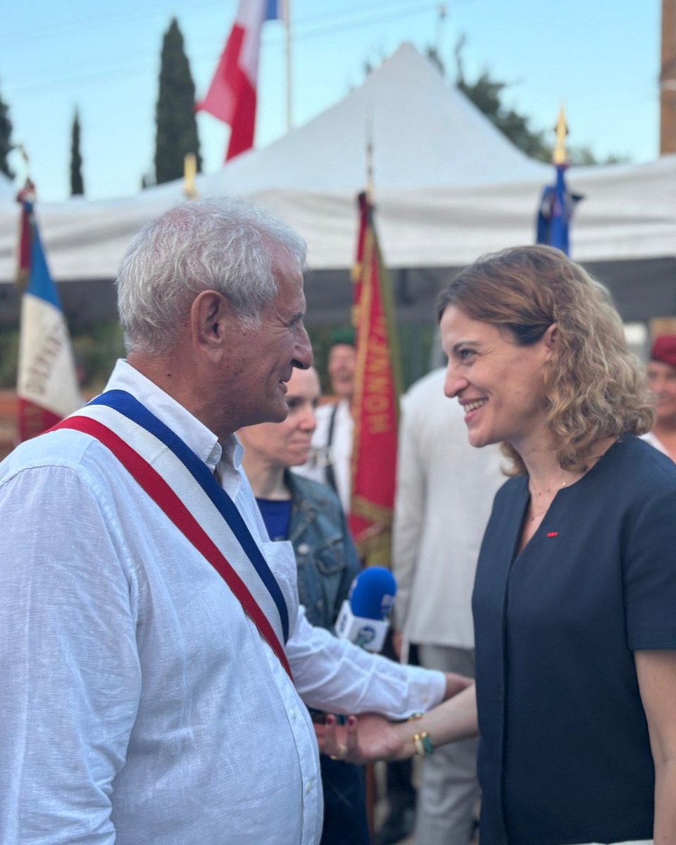 AlainParra's tweet image. Présent à la cérémonie d’hommage aux victimes des crimes racistes et antisémites de l’État Français et aux Justes de France, à Aix-en-Provence. Une belle rencontre à cette occasion avec Madame la Ministre @juliettemeadel.
L’horreur fut réelle. Seule la mémoire nous protège.