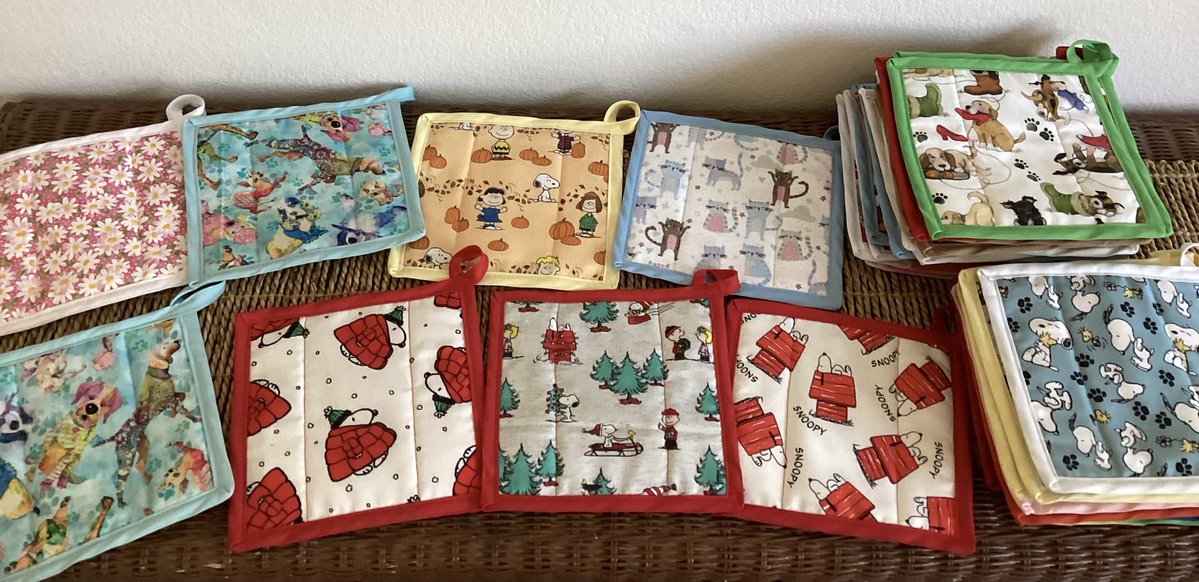 It’s Katiebug from the Bridge 🐶🌈
Mommy been doing more sewing making new potholders 😊
DM Mommy if interested in purchase. 😊