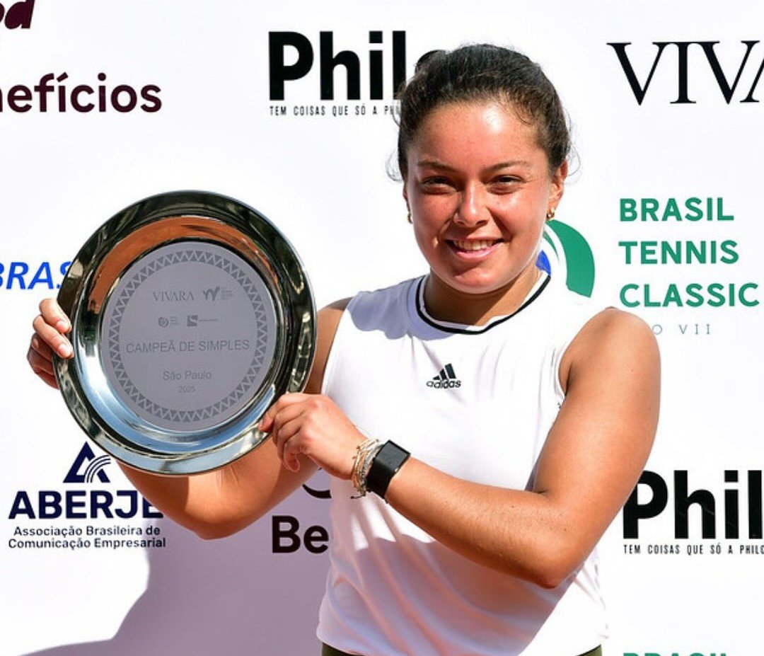 AFD7L's tweet image. Dos de dos en Brasil para Lucciana Pérez, ahora campeona del W35 de São Paulo. 14-0 su registro en 2025.
Ya defendió los puntos de Luján y se armó un colchoncito para la defensa que se viene en las próximas semanas. Va a competir en Pergamino y Chacabuco.
Con pocos torneos en…