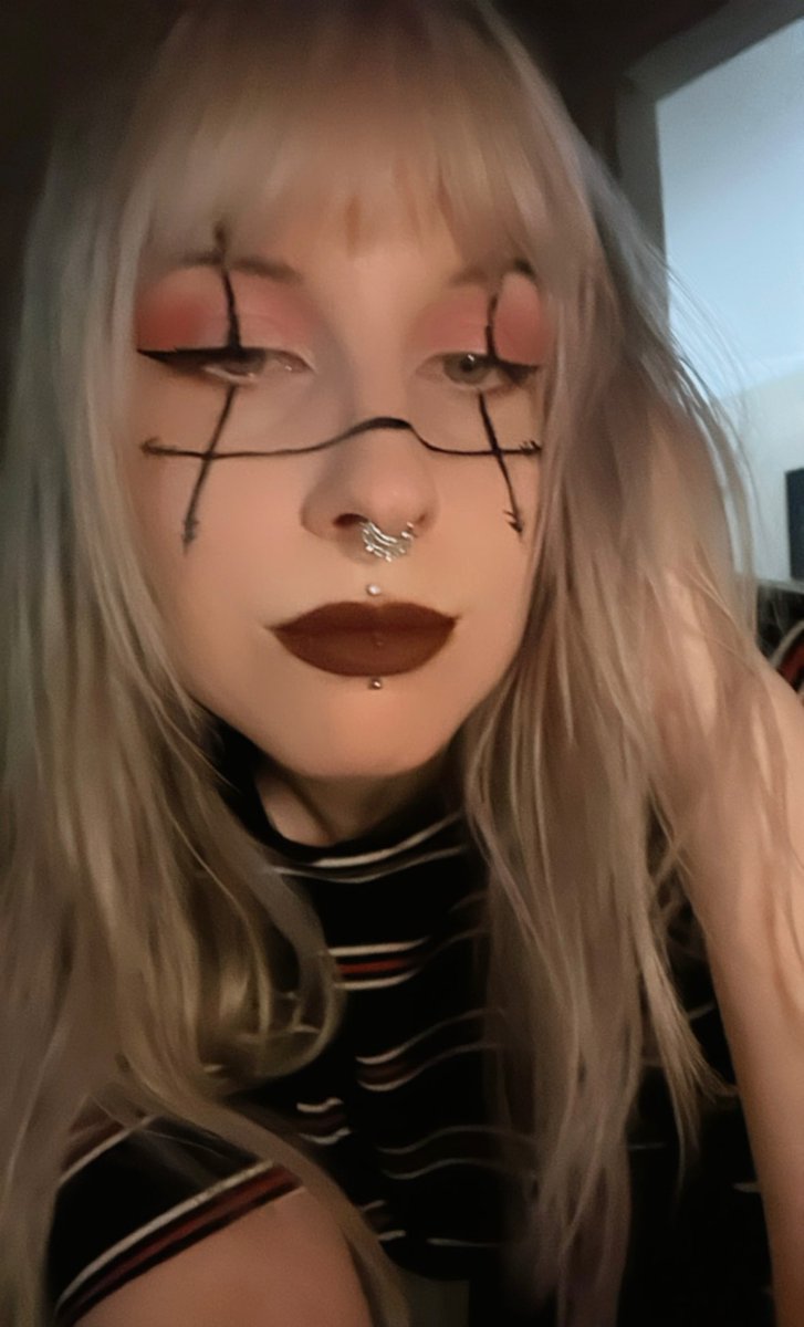 gondorsqueen's tweet image. Did the most low quality Choso makeup in the middle of the night the other night for no reason