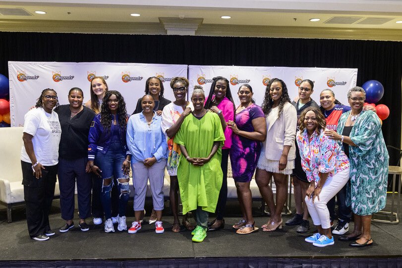 NBAalumni's tweet image. In the midst of all the #WNBAAllStar weekend excitement in Indy, the NBRPA once again proudly hosted the 2025 WNBA All-Star Legends Brunch, presented by Morgan Stanley, to honor the trailblazers of the league and hold space for crucial discussions around women’s health 🧡