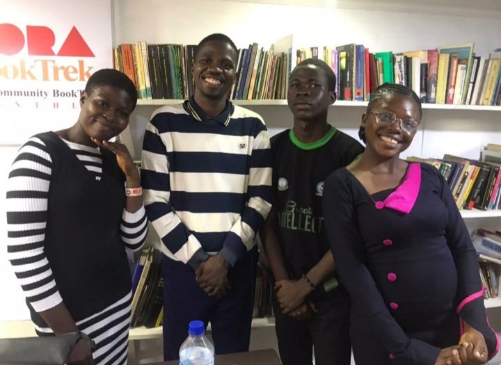 SarahInkspires's tweet image. I performed a spoken word at @Labaf1 yesterday. It was nice reading, discussing and connecting with literary enthusiasts.
Happy Sunday ❤🌹